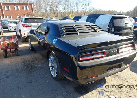 2022 Dodge Challenger Gt z USA, uszkodzony, nr VIN 2C3CDZJG6NH151210